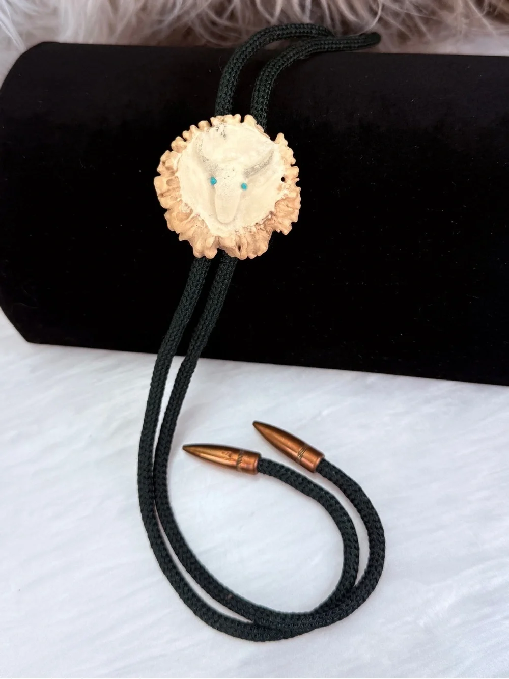Vintage Carved Antler Bighorn Sheep Bolo Tie Turquoise Blue Eyes Western